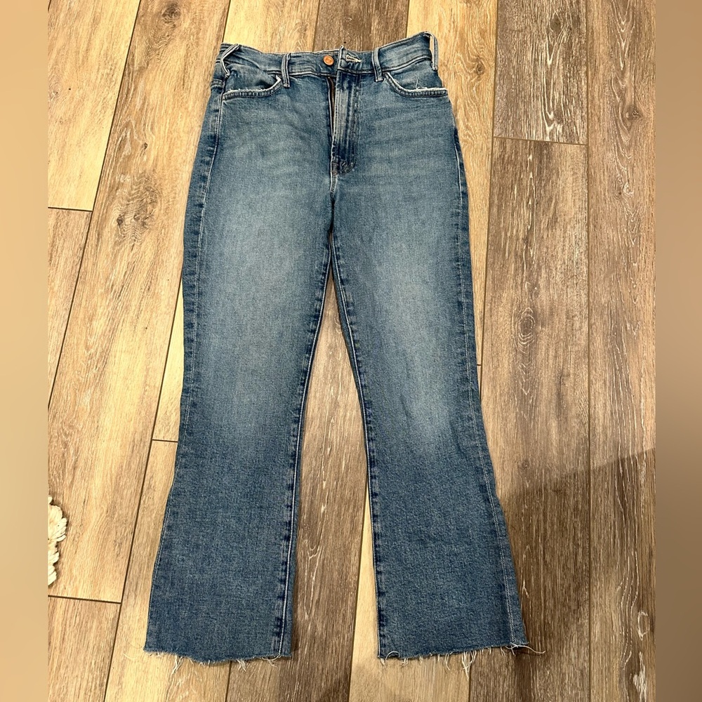Mother The Hustler Ankle. Scenic Route. Size 27. Inseam 25”. Raw hem. Bootcut.